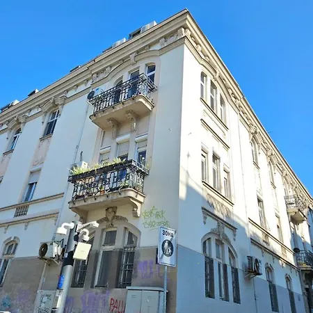 Rajiceva Apartmán *